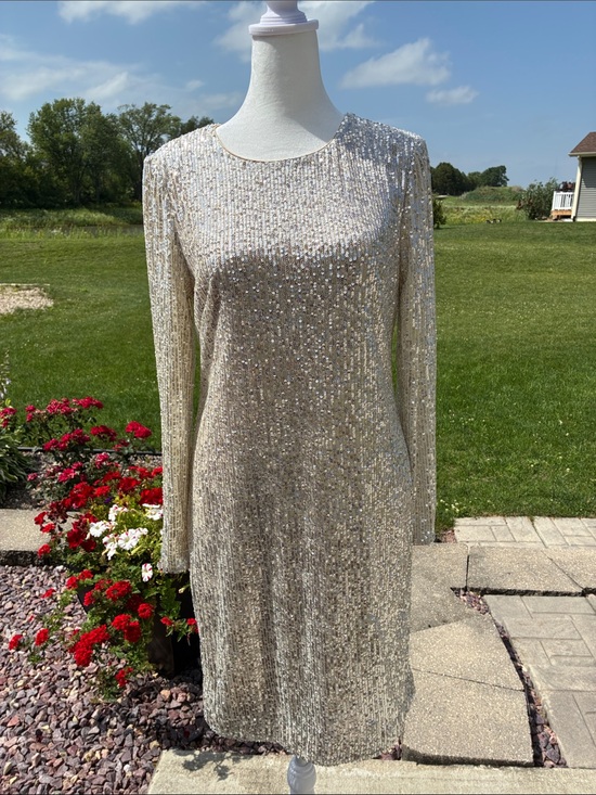 Eliza J Dresses & Skirts - Eliza J Sequin Sheath Dress